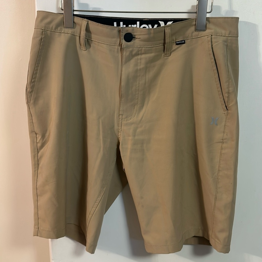 Hurley Khaki/Beige Dri-Fit Shorts Size Men’s 33 Used 100% Polyester